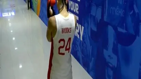 2025超级杯激战：海港与申花2-3较量，比赛亮点一网打尽